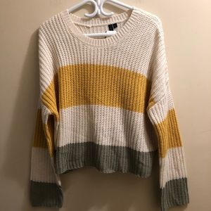 Moon&Madison cropped sweater